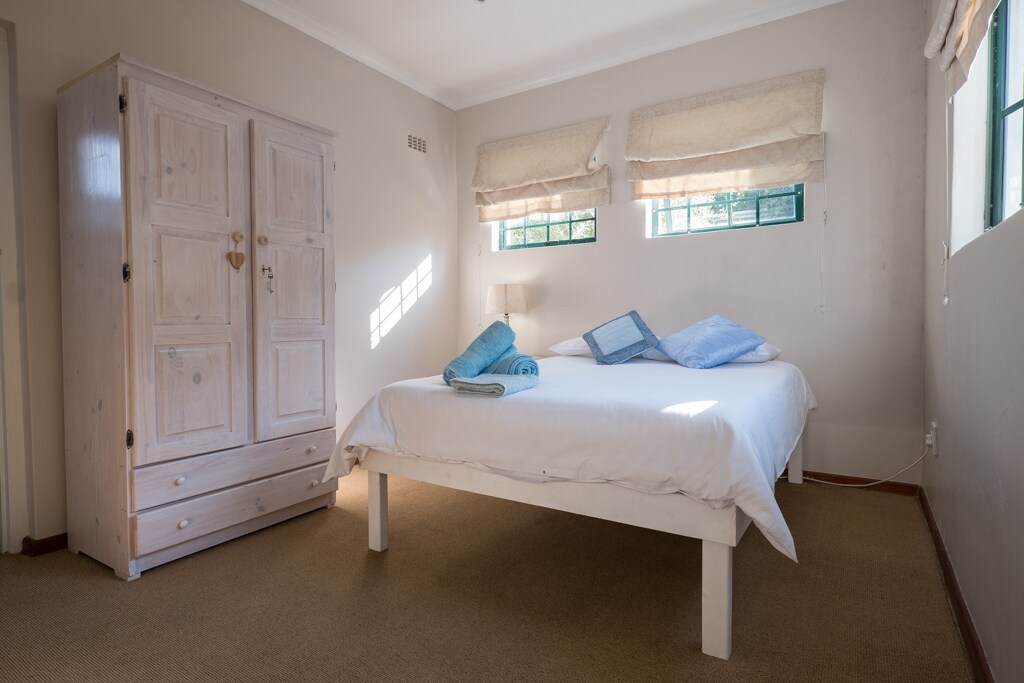 Спалня със самостоятелна баня