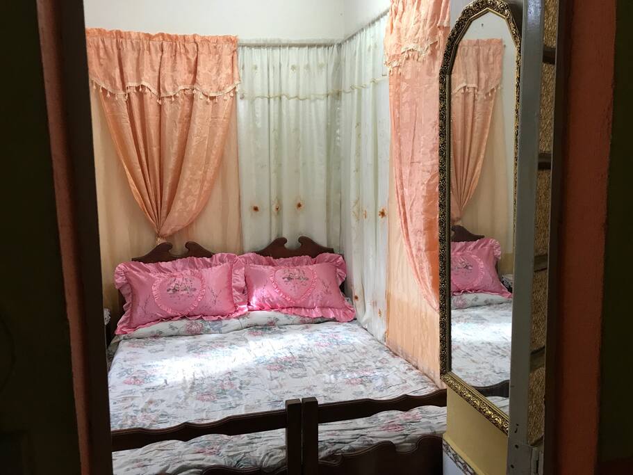 Queen size bed!