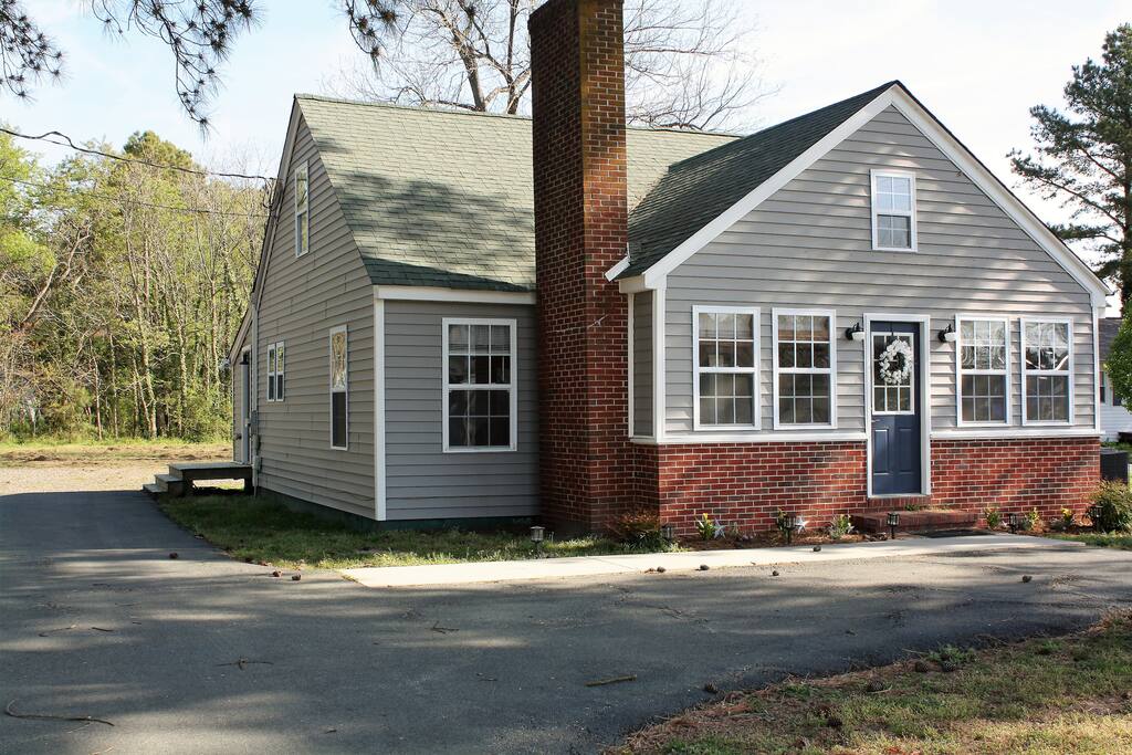 Side door entrance