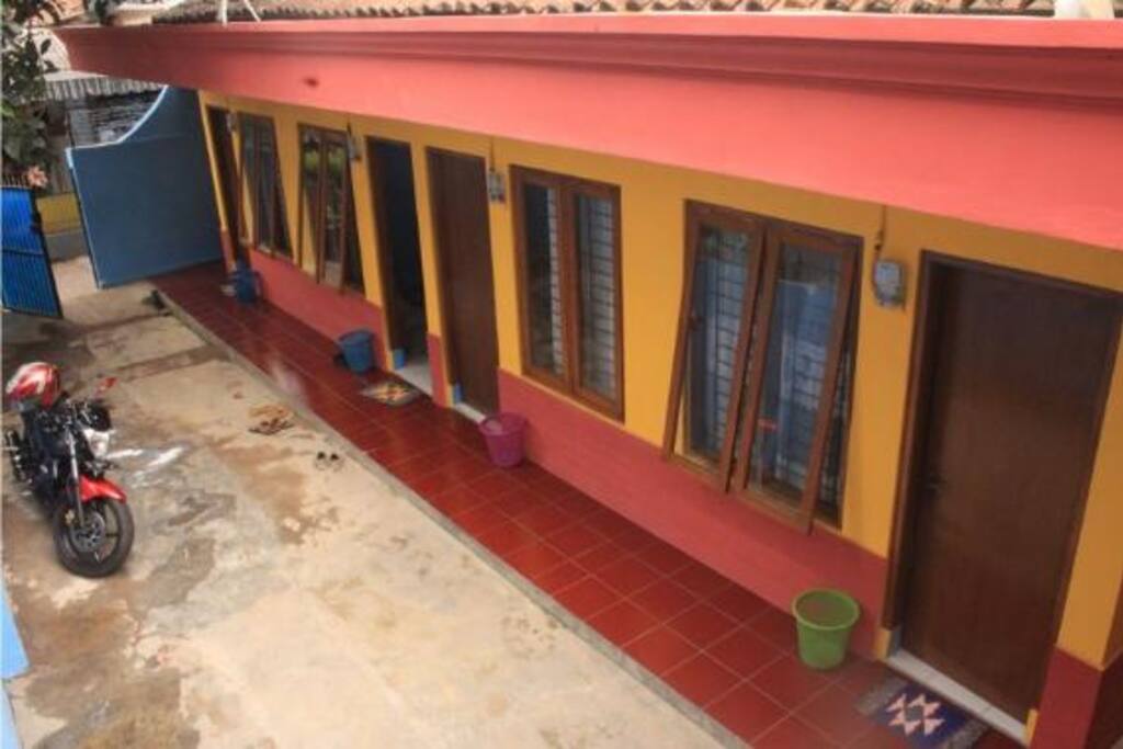 Tampak atas (tempat menjemur pakaian)