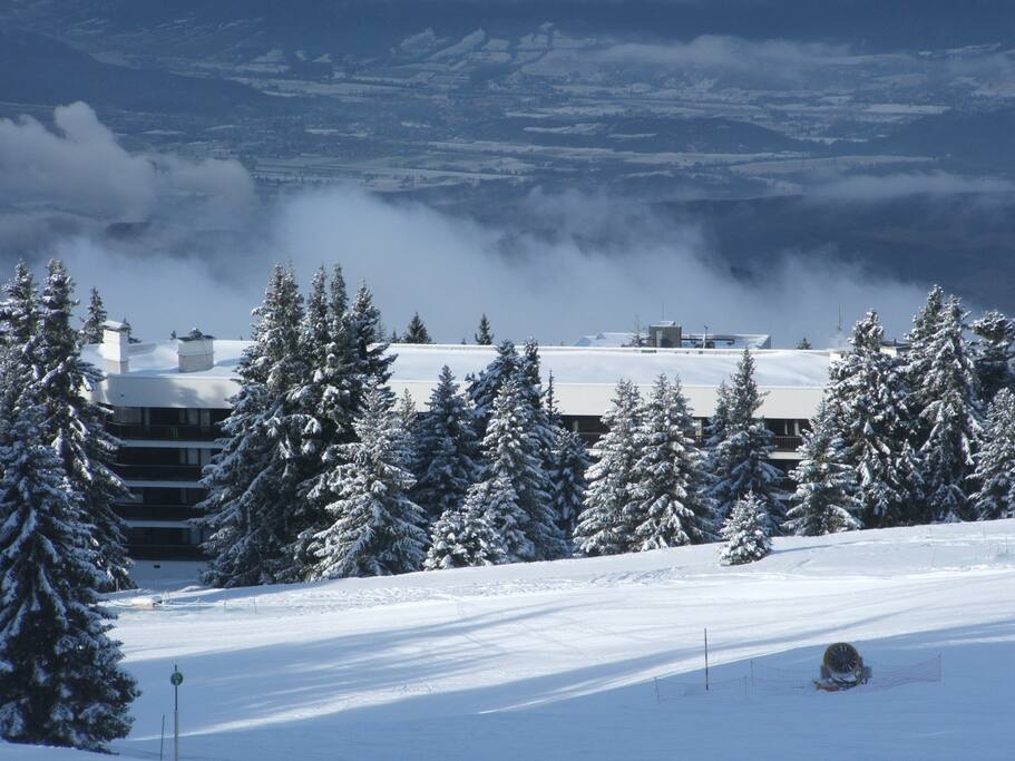 Départ et Retour SKI AUX PIEDS.