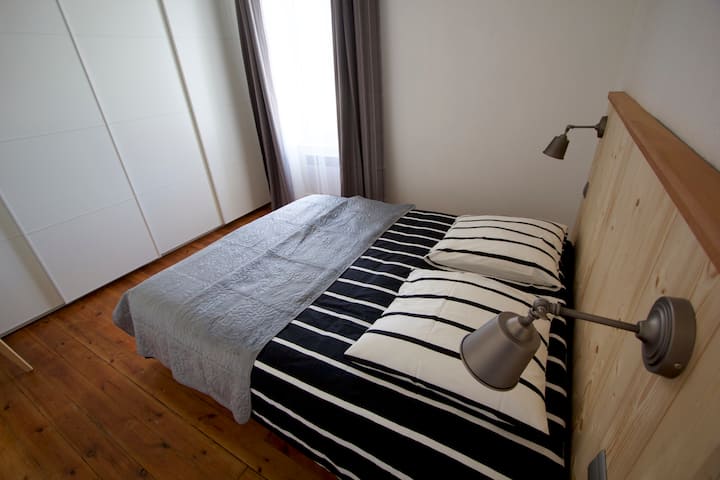 Gite de l'equipage: Camera da letto.
Da scoprire dal vivo  a Gites du port de Paimpol (-18%)