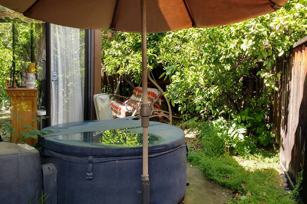 Jacuzzi in backyard