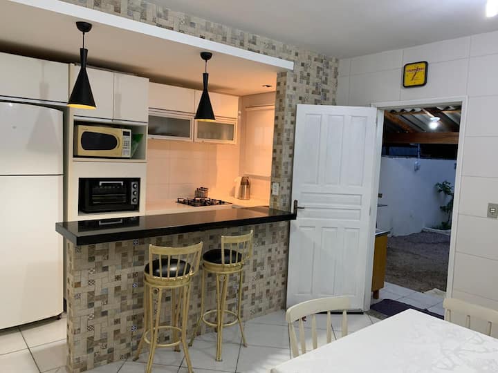 Casa na Praia da Pinheira with 4 bedrooms and Wi-Fi