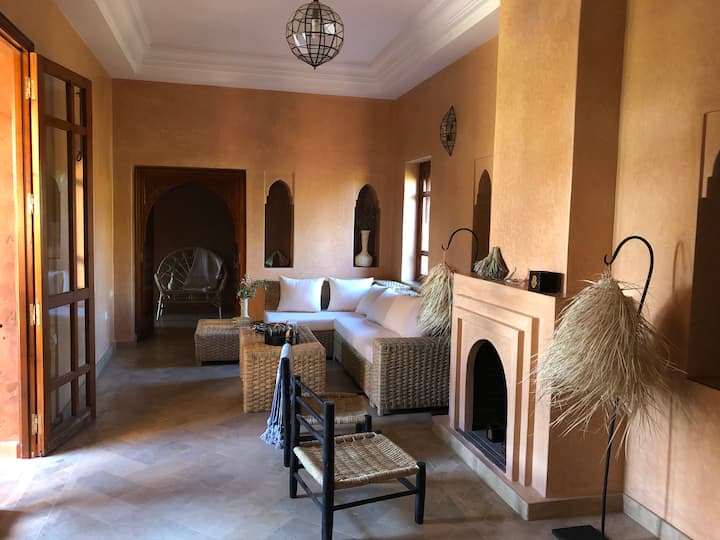 Countryside villa, 2 bedrooms, swimming pool, Atlas view Guesthouses