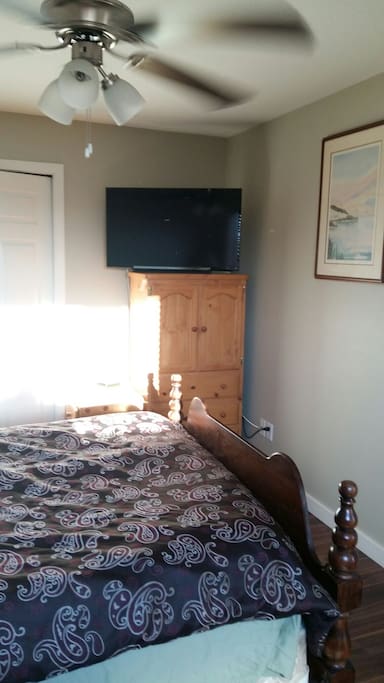 Flat screen TV with cable