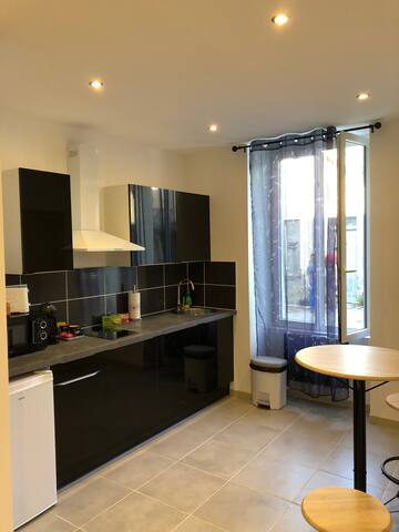 Appt entier proche INSA,CFD et proche cathédrale.2