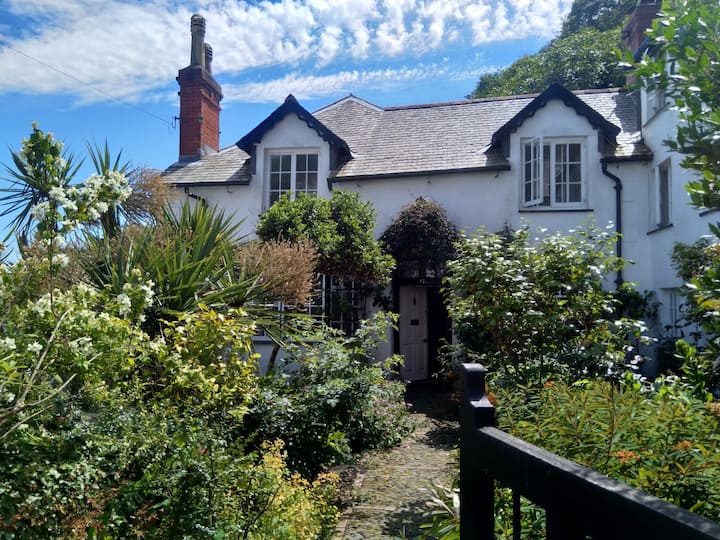 Clovelly Bed & Breakfast Cottages for Rent in Clovelly, England