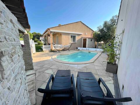 Entire quiet villa in Castries with pool