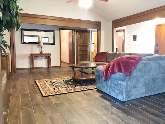 Clean, quiet, updated, spacious oasis in the city!