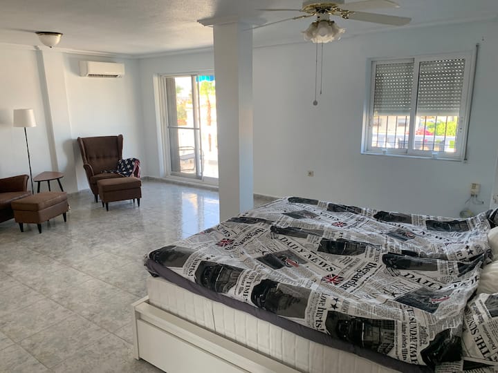 Брачен кревет (широк 180*200)