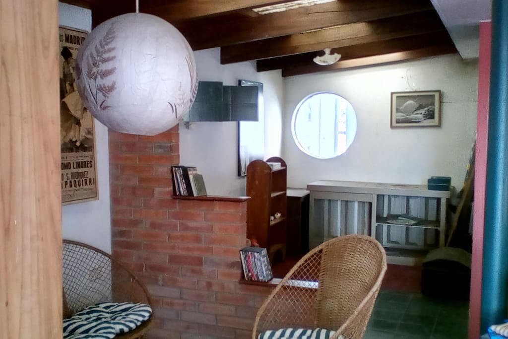 sillones y escritorio