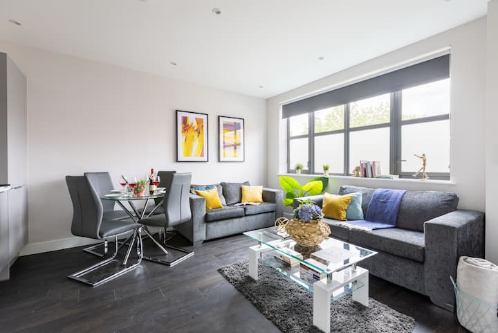 homely - Watford Premier Apartment (Warner Bros) - Flats for Rent in Watford,  Hertfordshire, United Kingdom