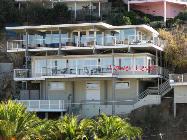 11LT: 2BD Home W/ Views, Large Balcony W/ BBQ +BBQ gallery image 3