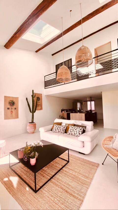Loft design 100 m2 Close to Avignon-Isle sur Sorgue