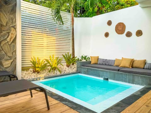 Private pool and exterior tub at Bohemian Suites