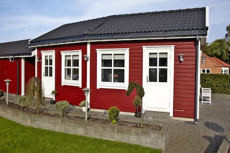 Scenic location by the river "Gudenaaen"