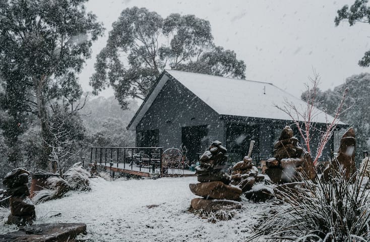 Airbnb Cooma Vacation Rentals Places To Stay New South