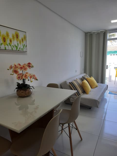 Successful Airbnb property: The Galemares flat is located by the sea on Maragogi's main avenue, close to bars, restaurants, bakeries and markets. in Maragogi