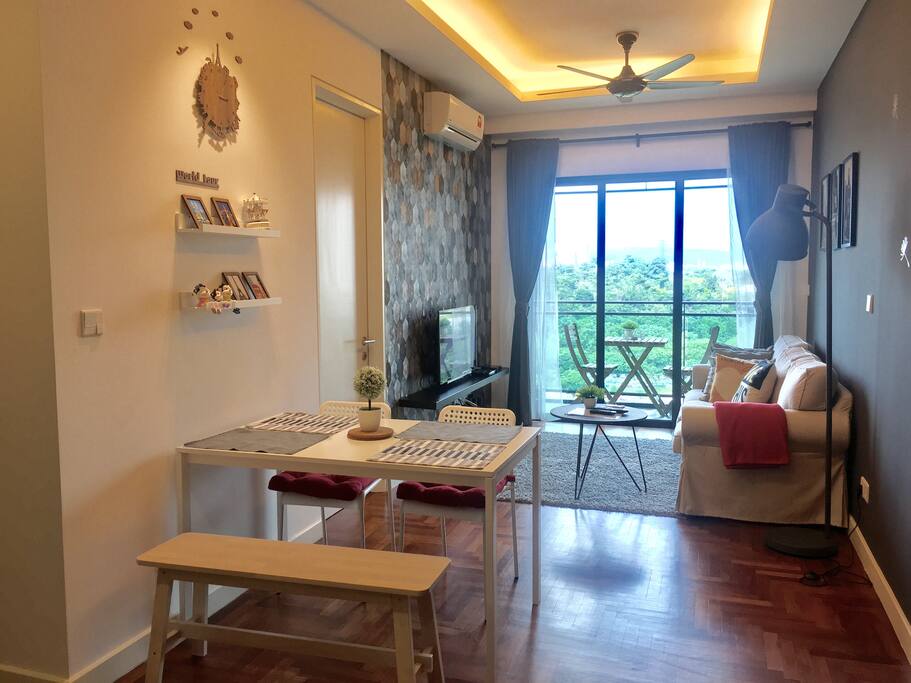 Living & dining area