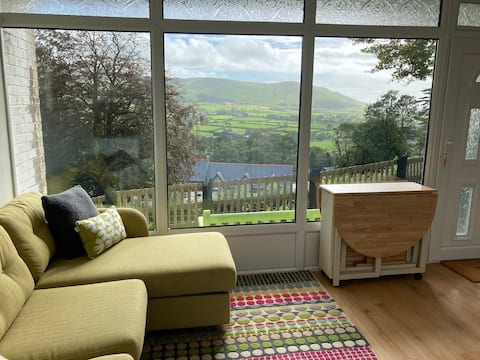 Green View Chalet, Woodlands