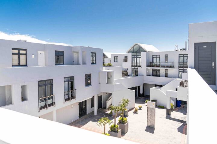Big Bay Bloubergstrand Eden Apartment gallery image 2