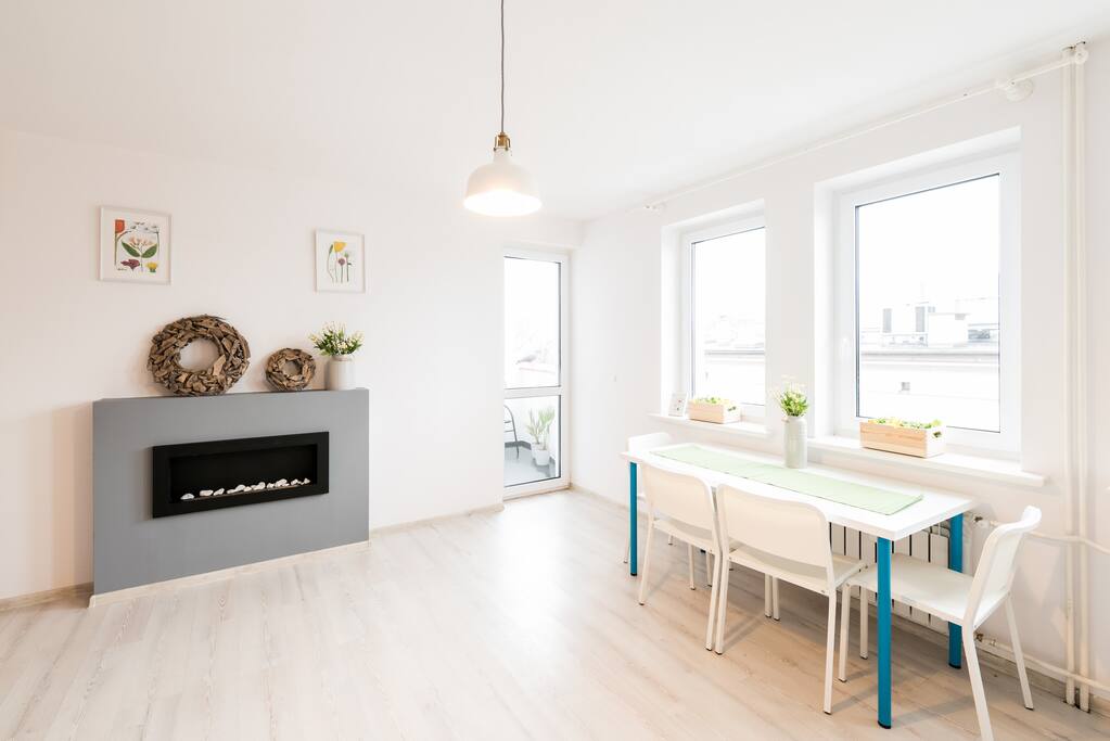 Dinning Table