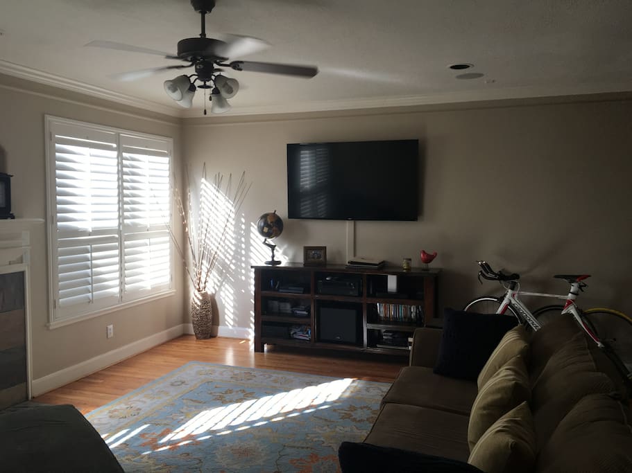 65" Samsung TV