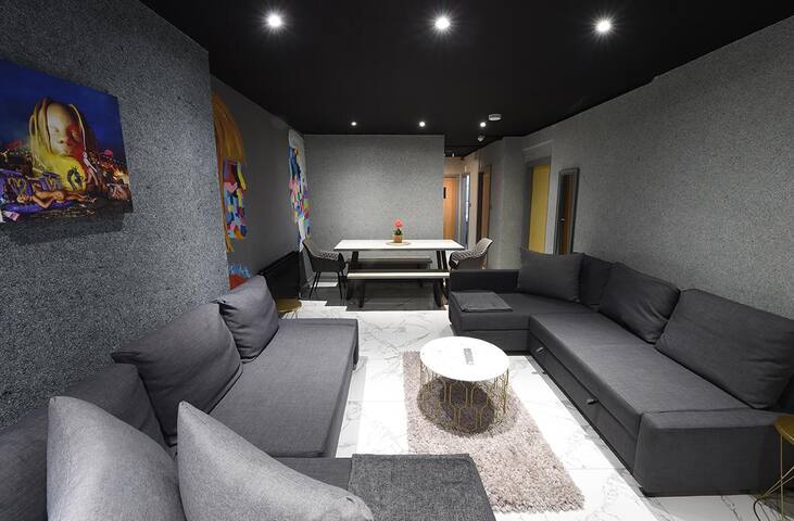 (NQ)Back Turner Townhouse slps 22 Mcr City Centre gallery image 3