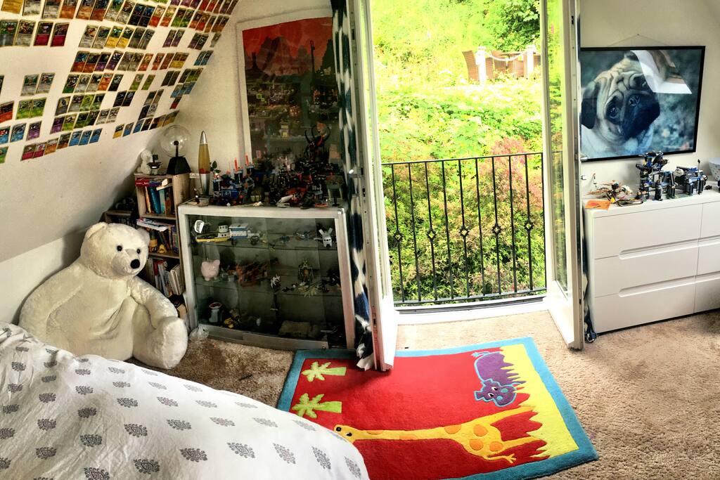 Children bedroom 1 with French windows overlooking garden