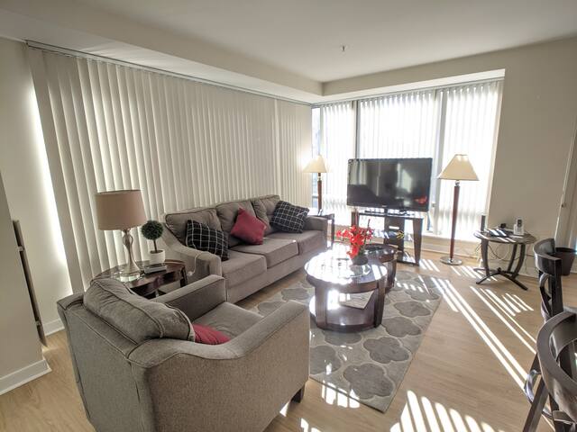 Lrge 2 Bed/Bath by MGH | Modern Bldg | Safe Area gallery image 5