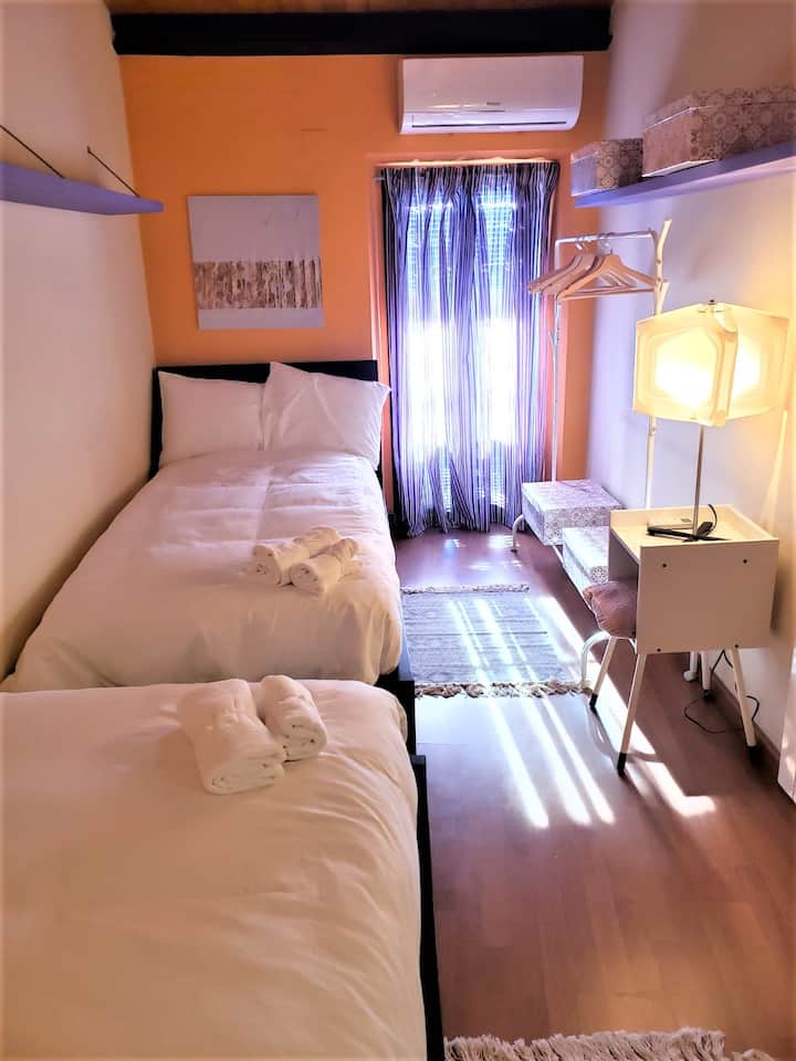 dormitorio E con AA.CC.