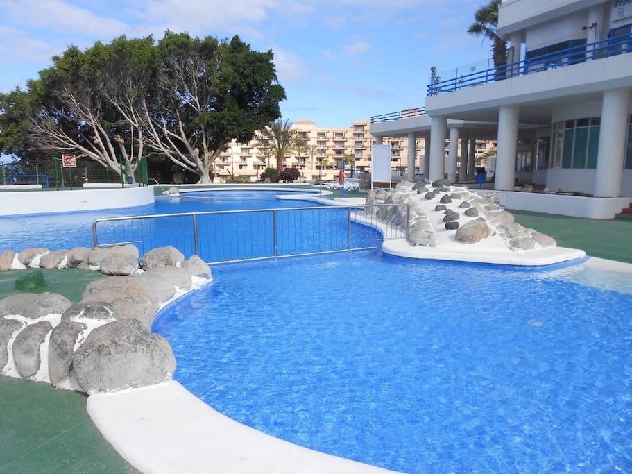 Swimming-pool