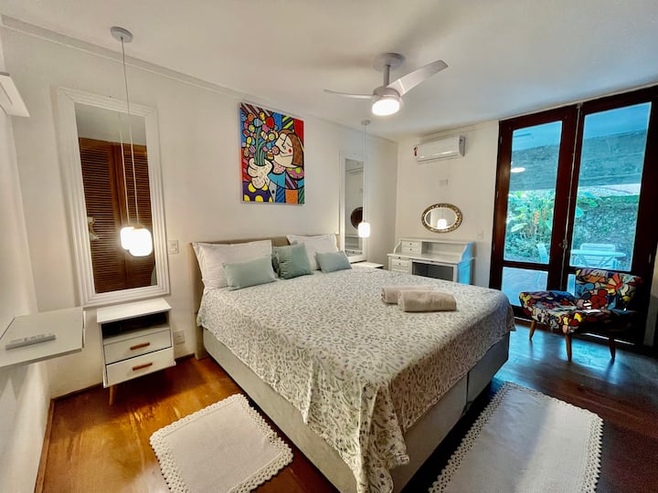 Ლუქსი 193 × 203 სმ ზომის საწოლით