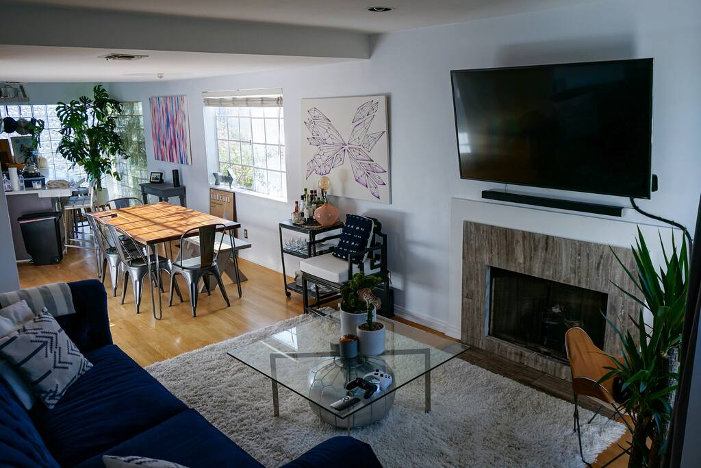 Living Room with Gas Fireplace