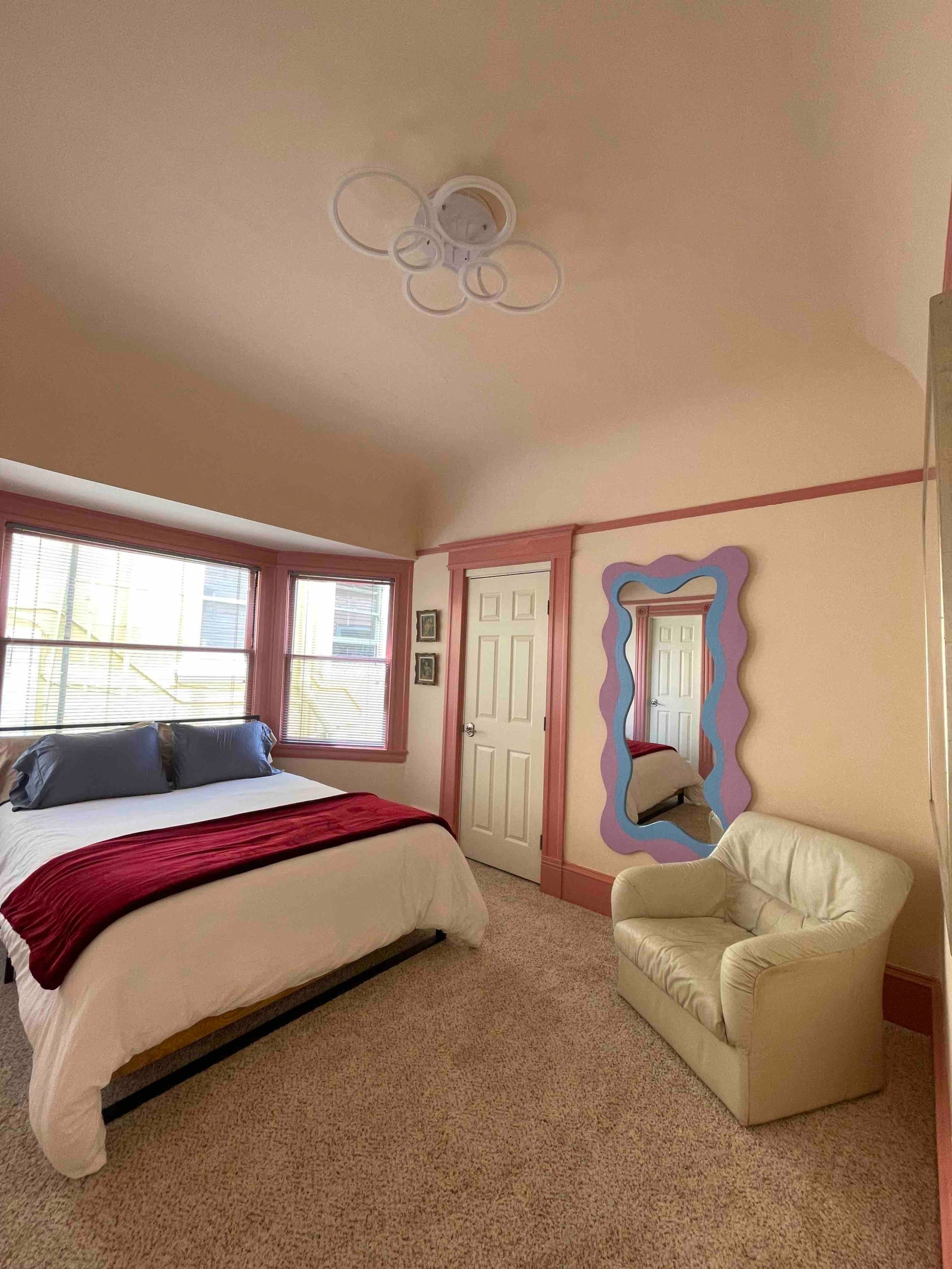 Home in San Francisco · ★4.94 · 3 bedrooms · 3 beds · 2.5 baths - Image 20