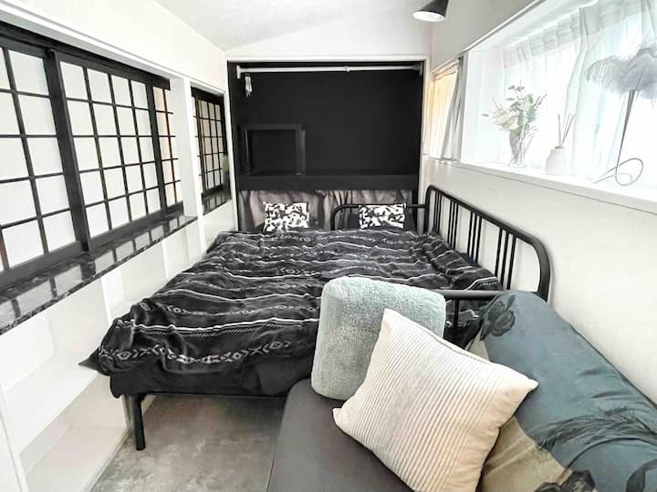 Bedroom 1 image 2