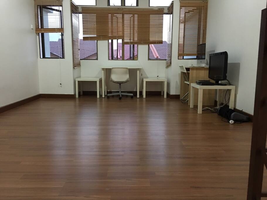Level 2 Common Space