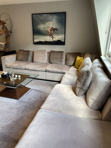 Elegant Mayfair Townhouse Steps off Bond Street W1