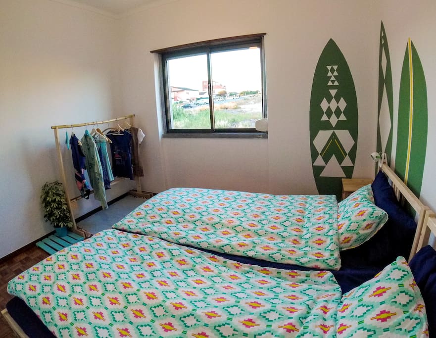 The twin room can easily be turned into a double bedroom for you.