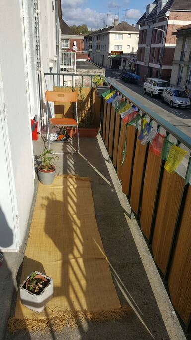 balcon sur la rue
