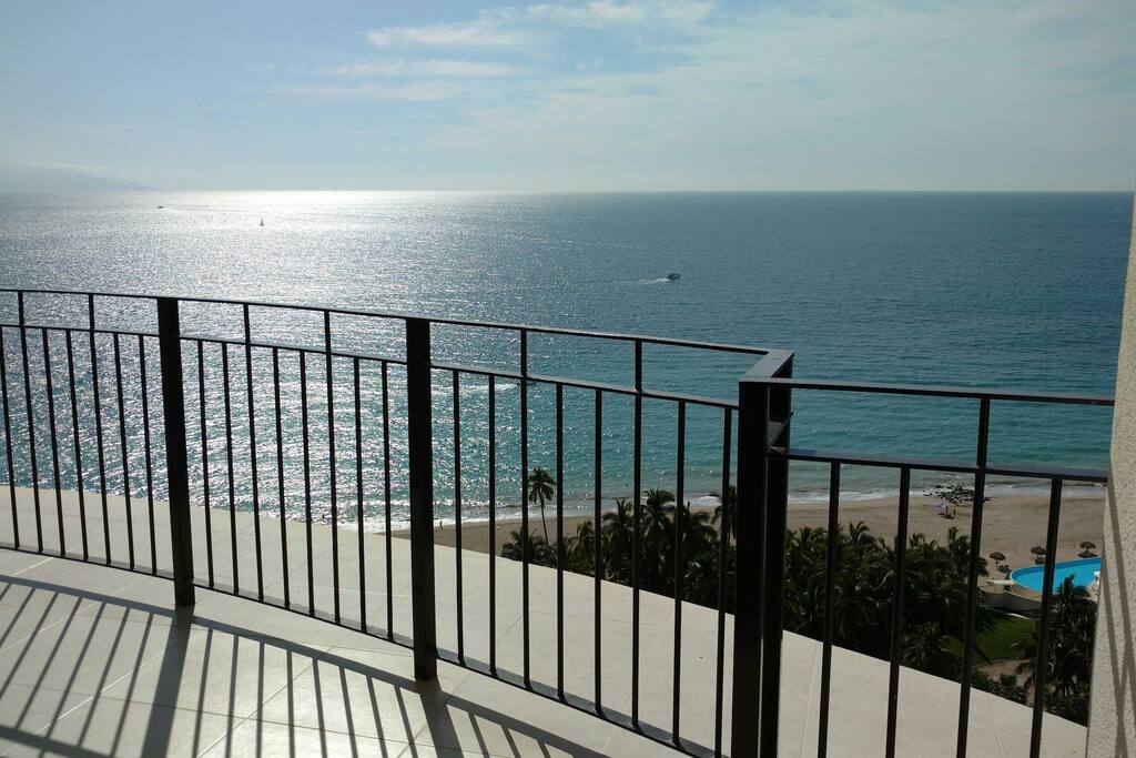 Ocean View/ Vista desde la terraza