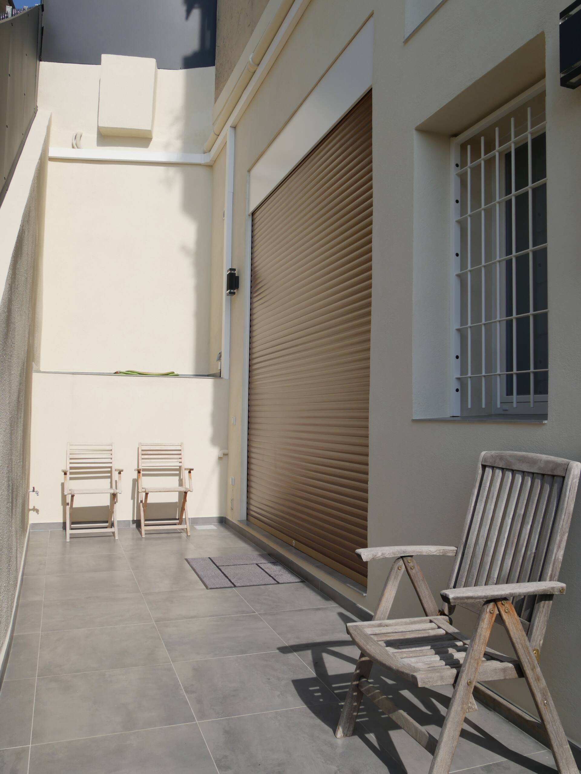 Loft elegante e moderno, arredamento industriale — foto 4