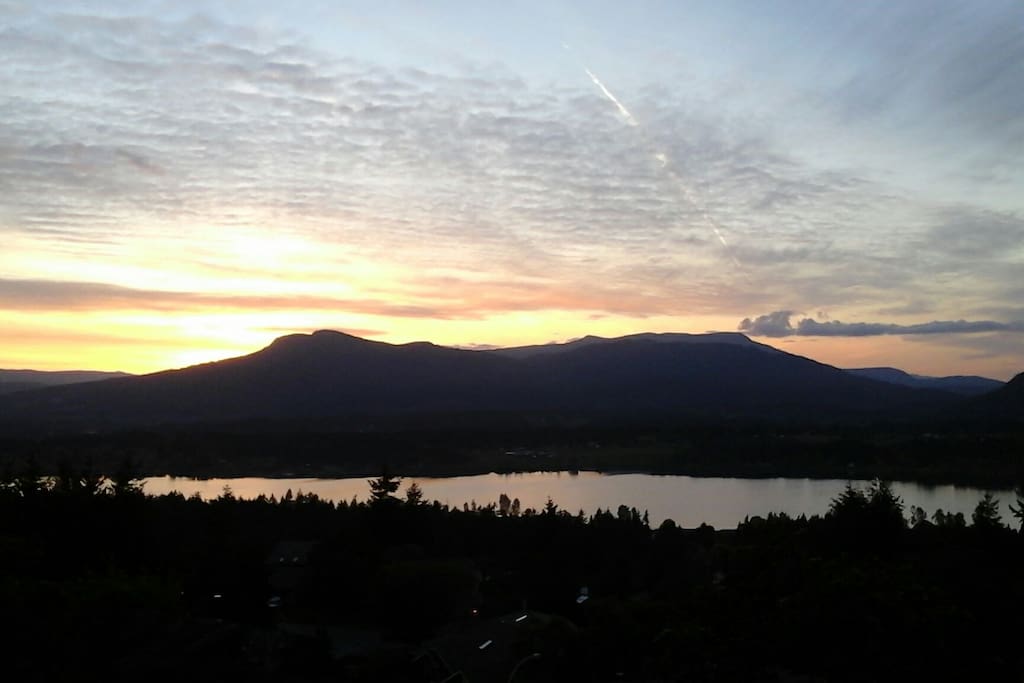Spring sunset. The view is of Mt Prevost and Quamichan lake.