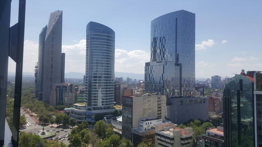 All-suites Tower 22 floors – Coworking Home Office gallery image 2