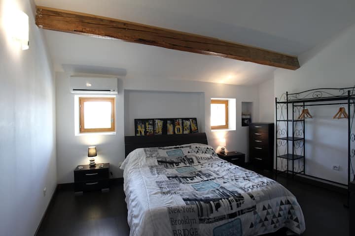 חדר שינה שני / ראשי