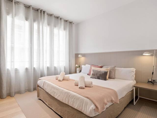 Two bedroom apartment in the heart of Barcelona gallery image 5