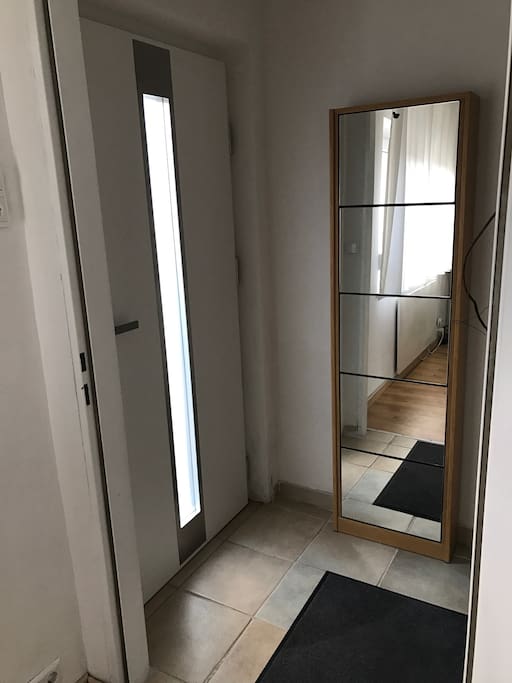 Eingangsbereich mit Schuh Schrank