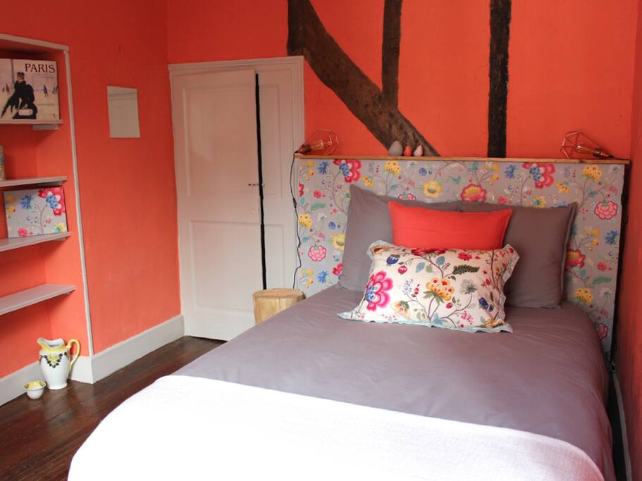 Mrs Dalloway room with a double bed.