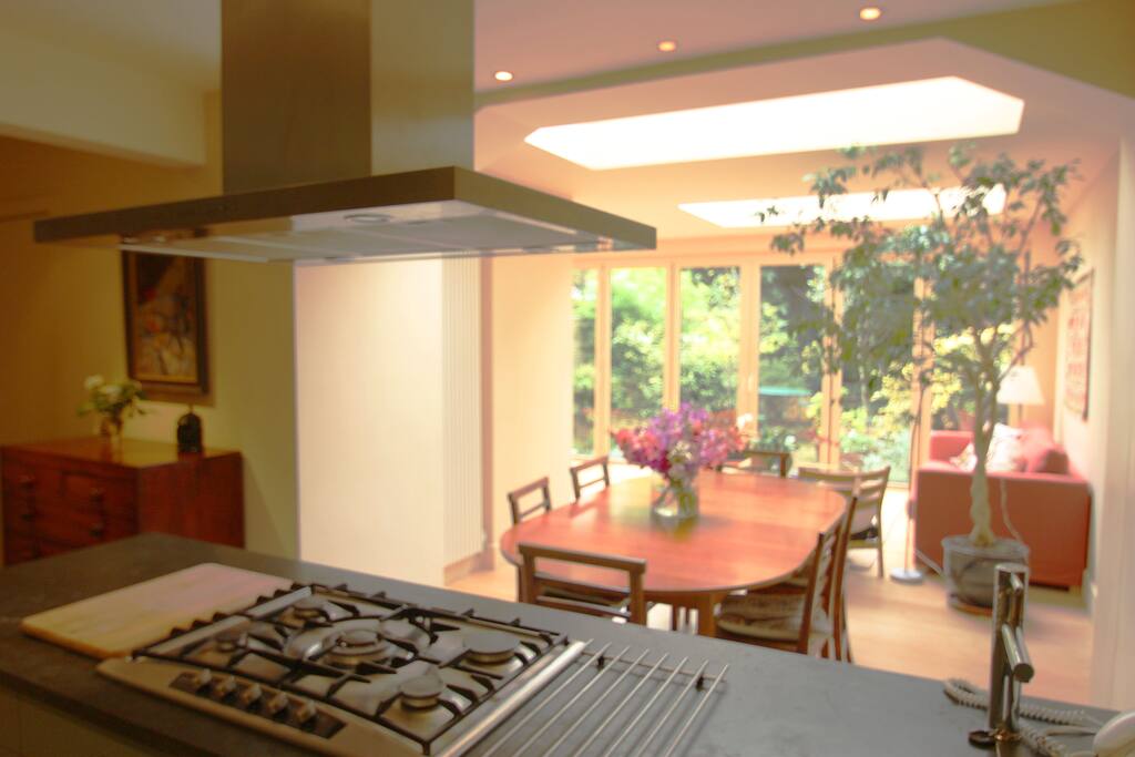 Kitchen dining area